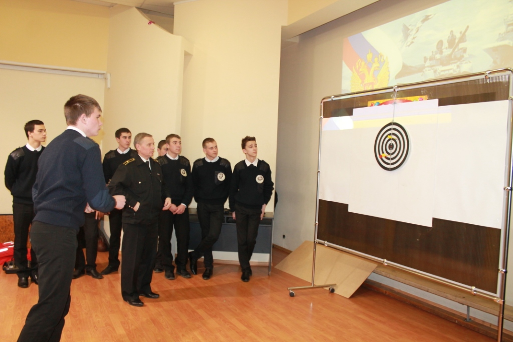 С Днем защитника Отечества