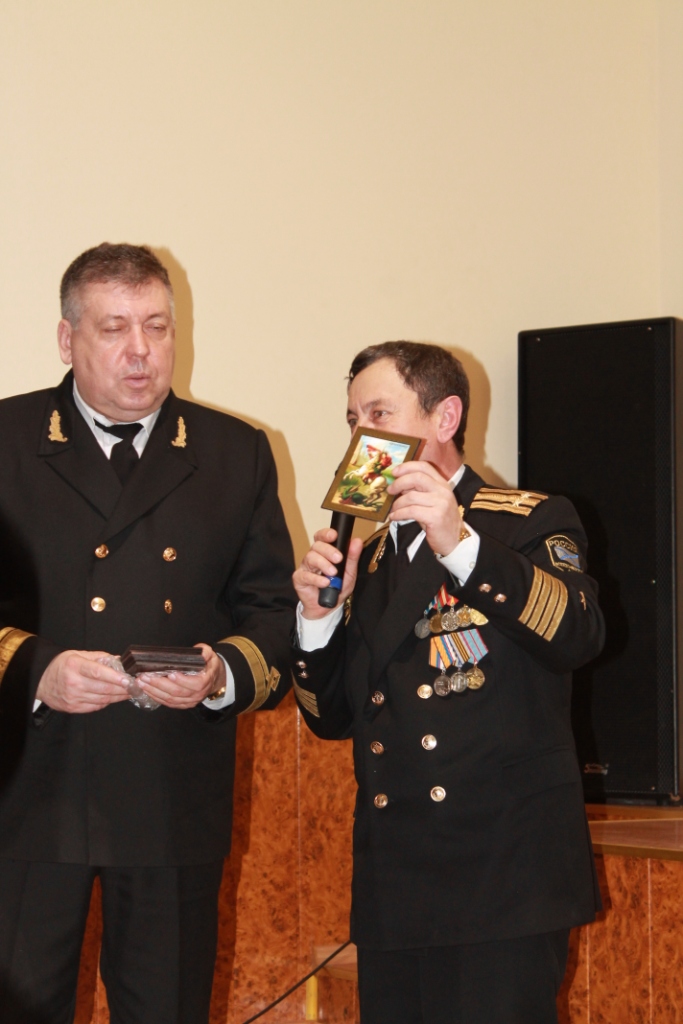 С Днем защитника Отечества