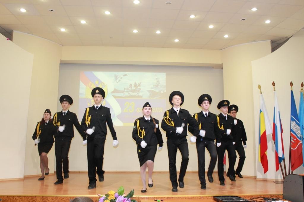 С Днем защитника Отечества