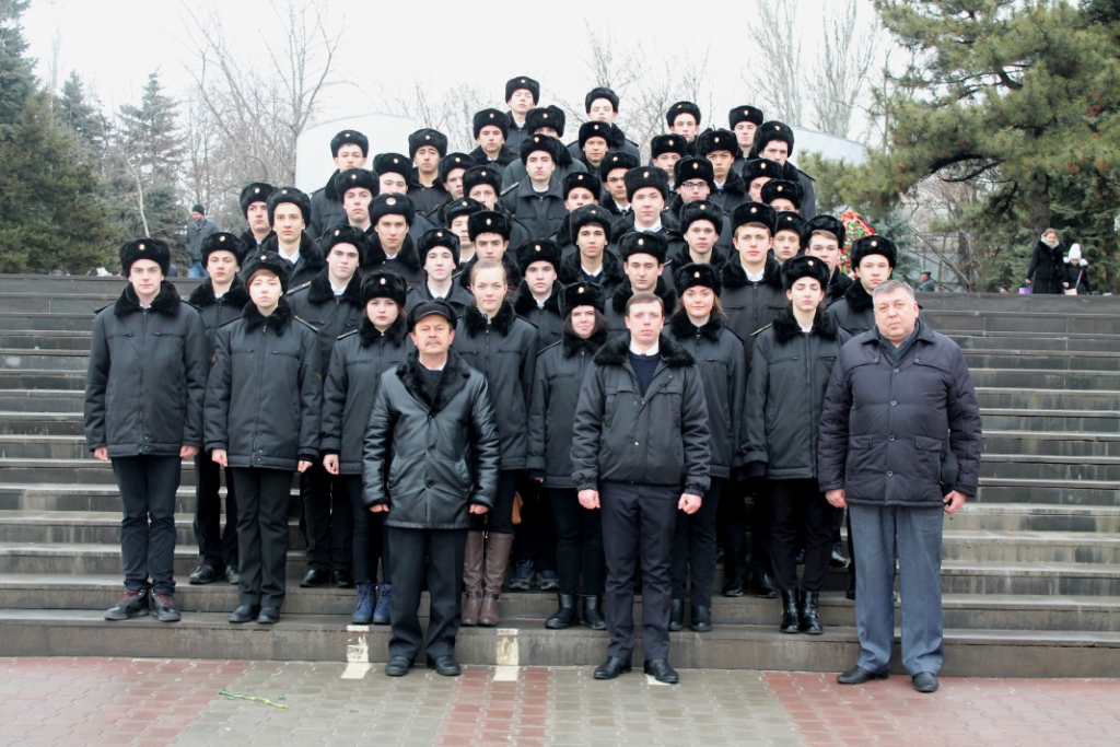 Возложение венков к мемориальному комплексу «Павшим воинам» в сквере им. Фрунзе